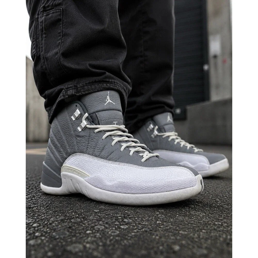 Nike Air Jordan 12 Sneakers Mens 9.5 Gray Retro Stealth Basketball CT8013-015‎